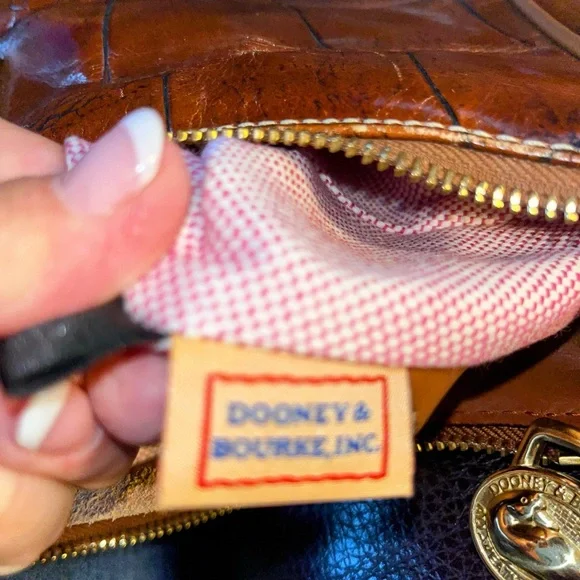 EUC Authentic Dooney&Bourke Croc Leather Handbag 8.5X15 - Picture 6 of 7